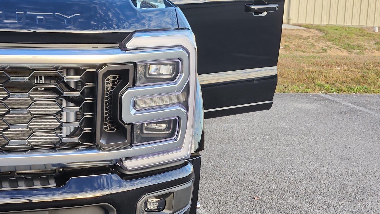 New 2027 Ford Super Duty F-450 DRW Platinum Truck