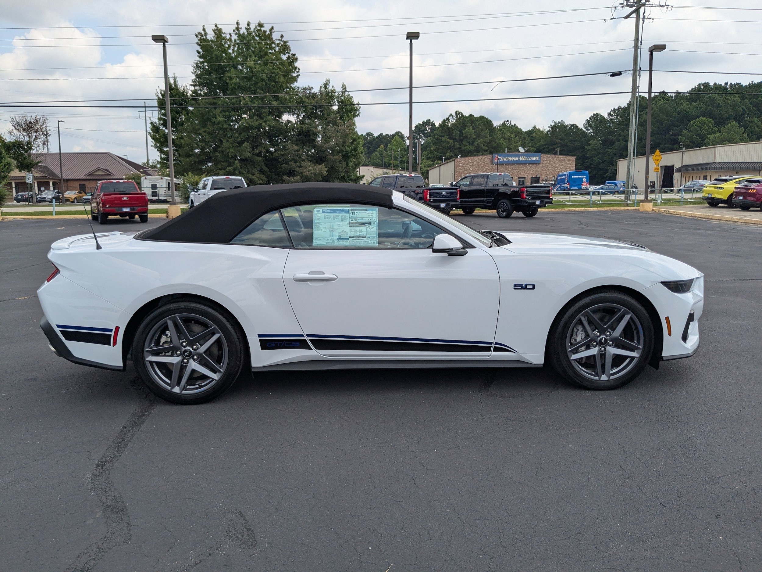 2025 Ford Mustang GT Premium Convertible - Photo 3
