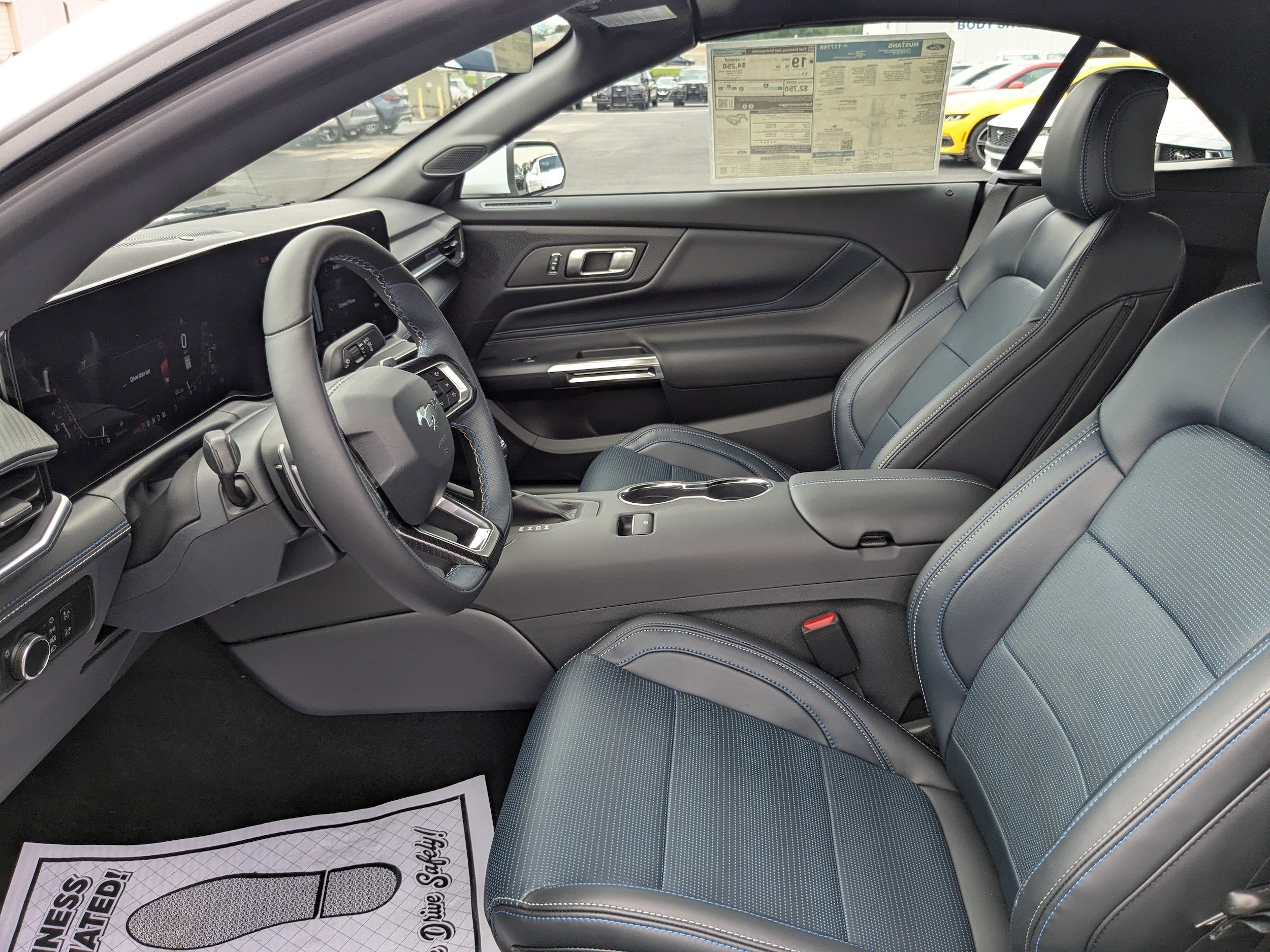 2025 Ford Mustang GT Premium Convertible - Photo 14