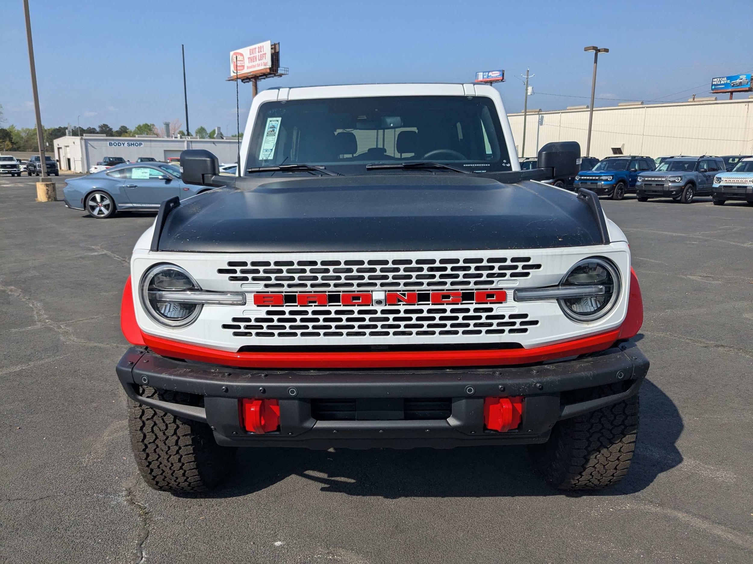 2025 Ford Bronco 2-Door Stroppe - Photo 8