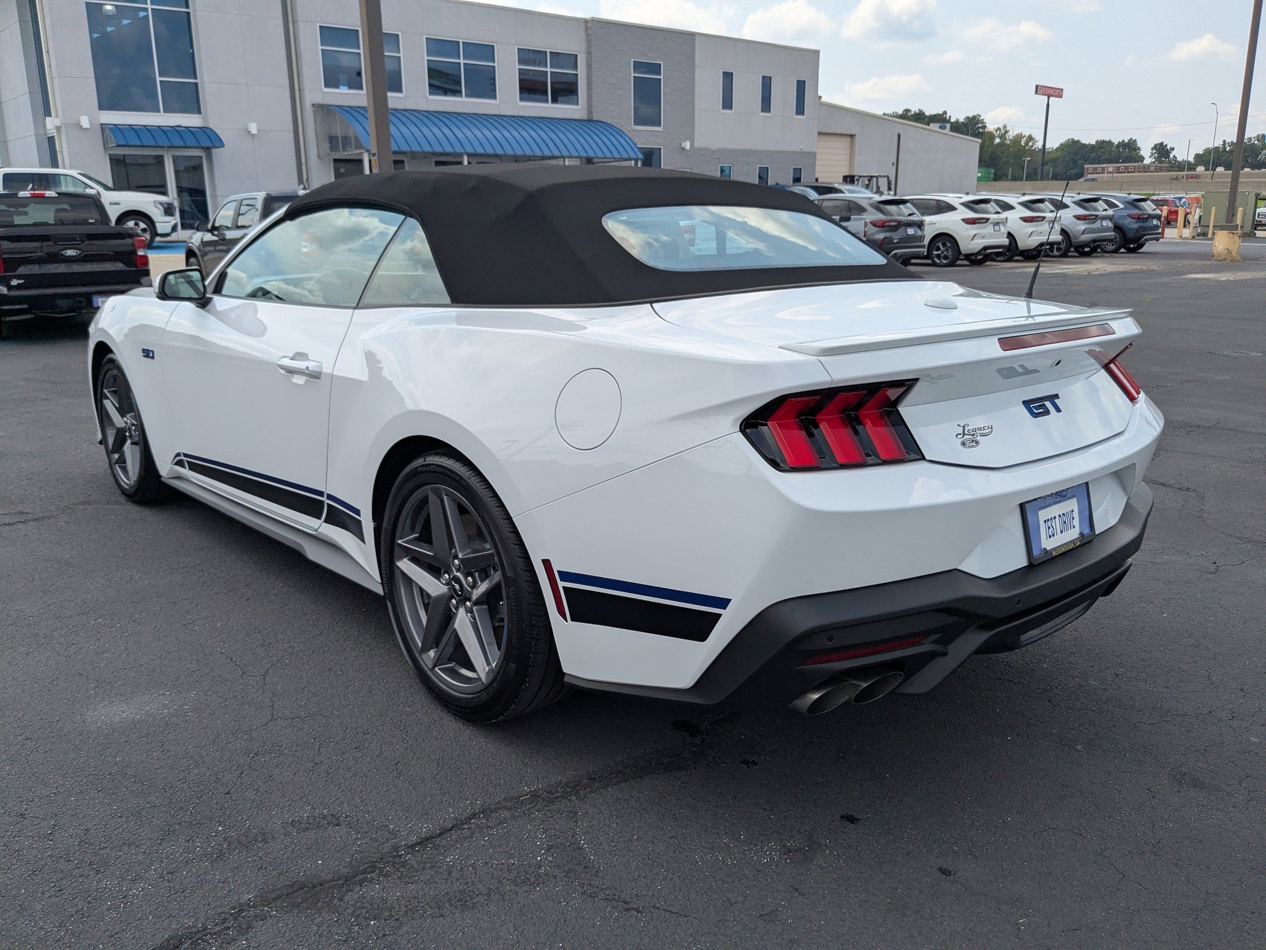 2025 Ford Mustang GT Premium Convertible - Photo 6