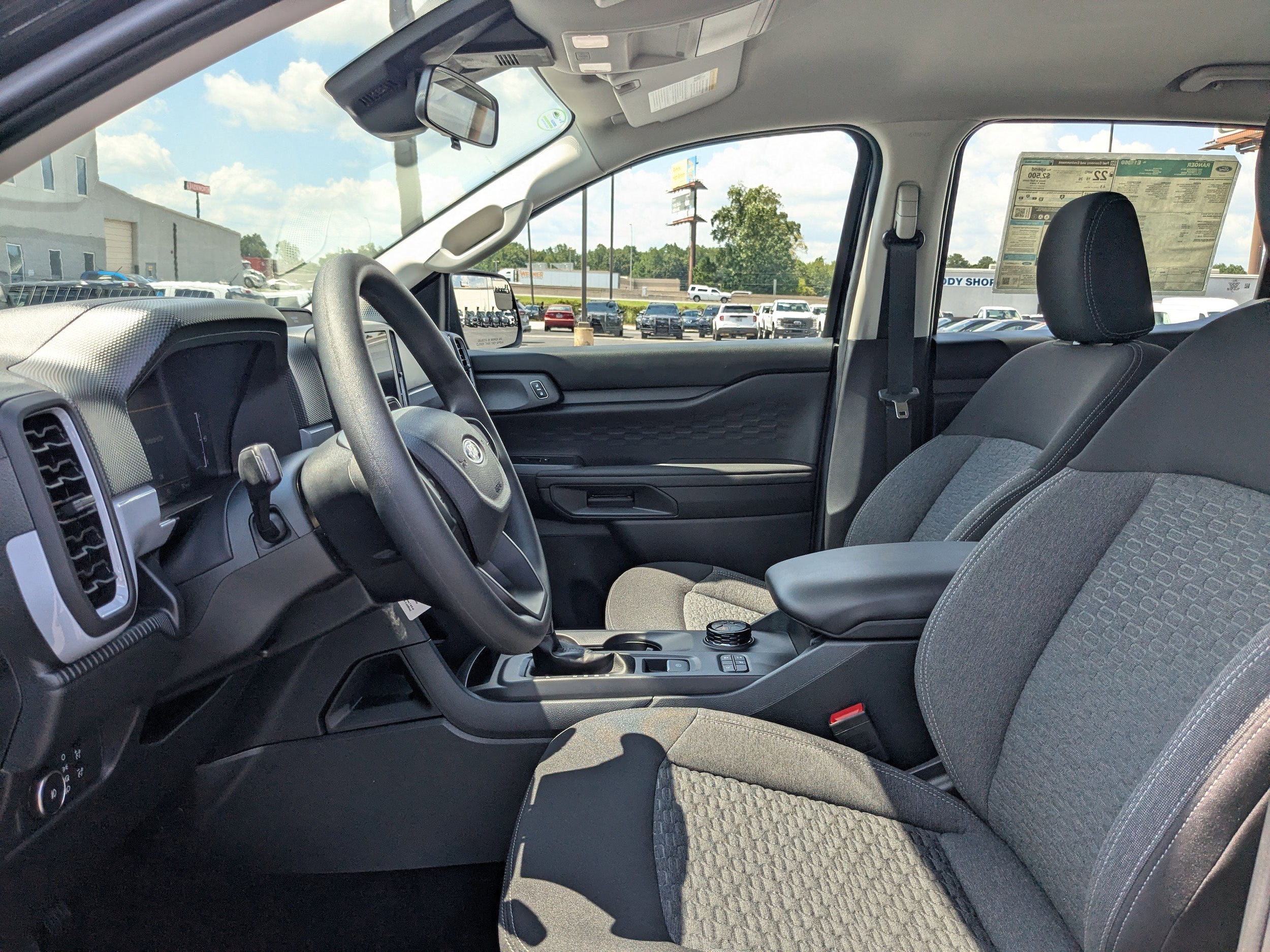 2025 Ford Ranger XL - Photo 17