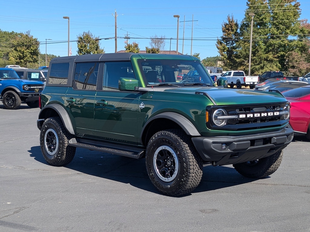 New 2025 Ford Bronco Outer Banks SUV