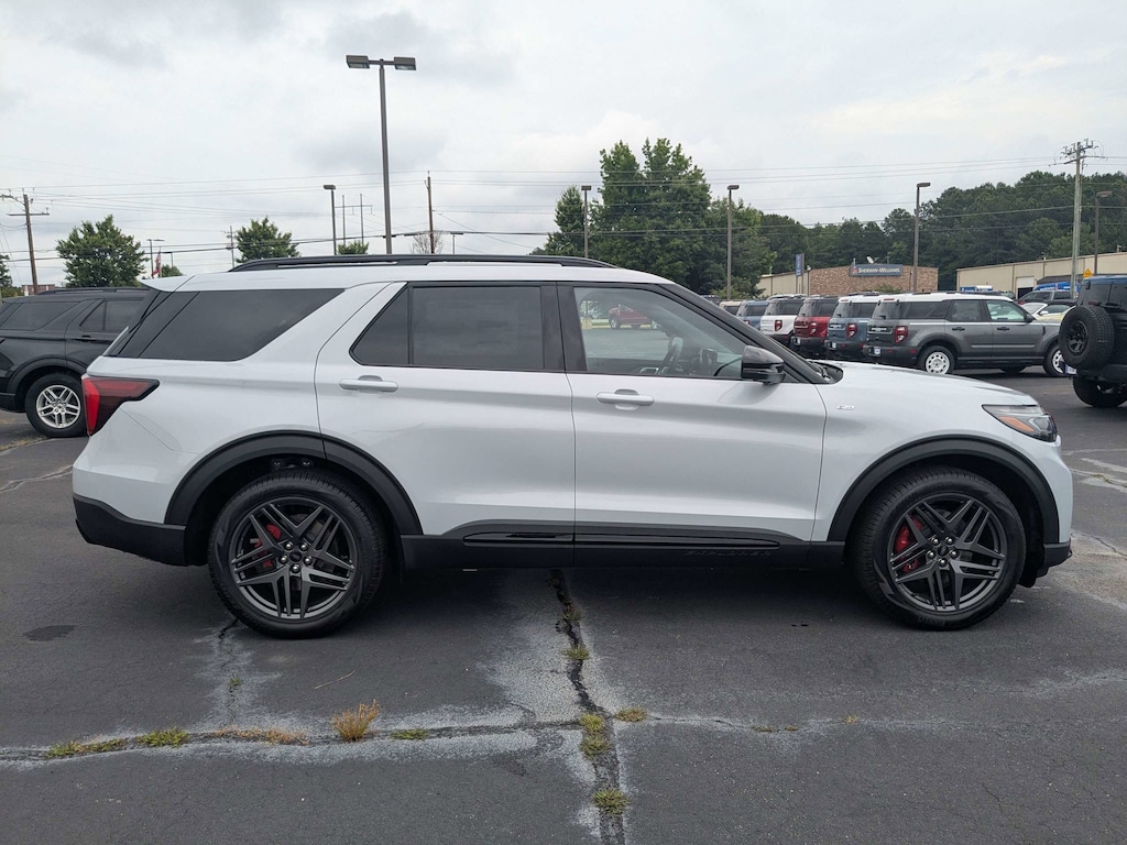 New 2026 Ford Explorer ST-Line SUV
