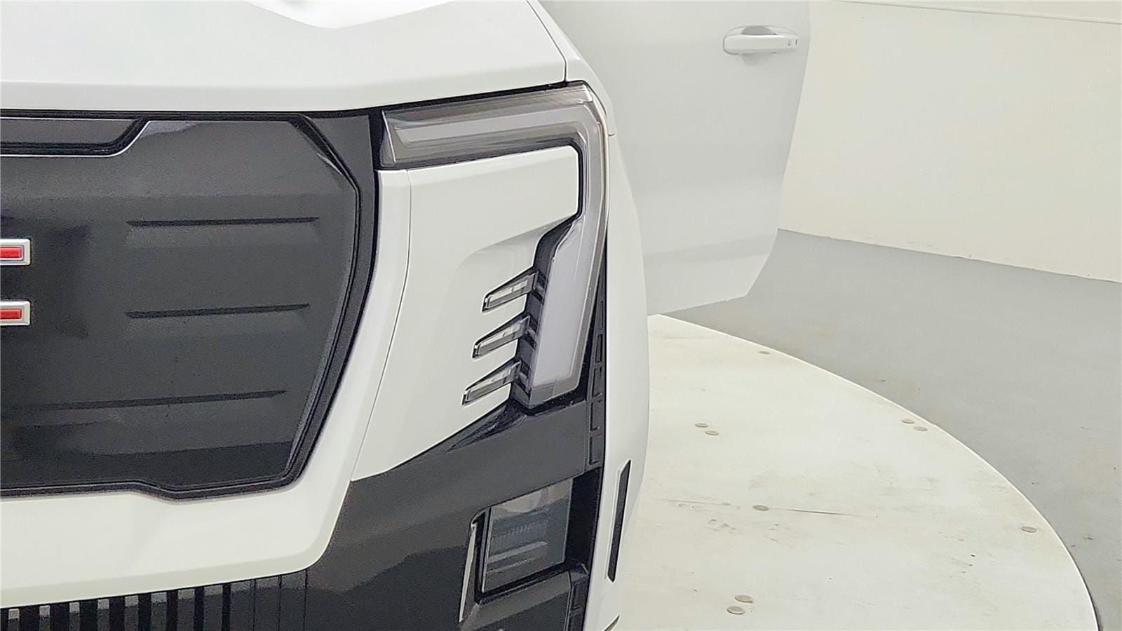 2026 GMC Sierra EV Elevation - Photo 17