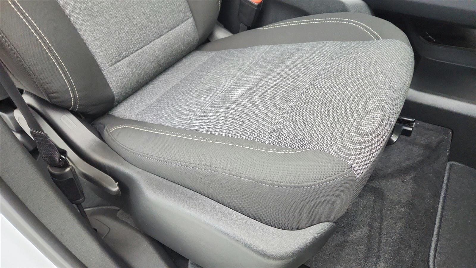 2026 GMC Acadia Elevation - Photo 22