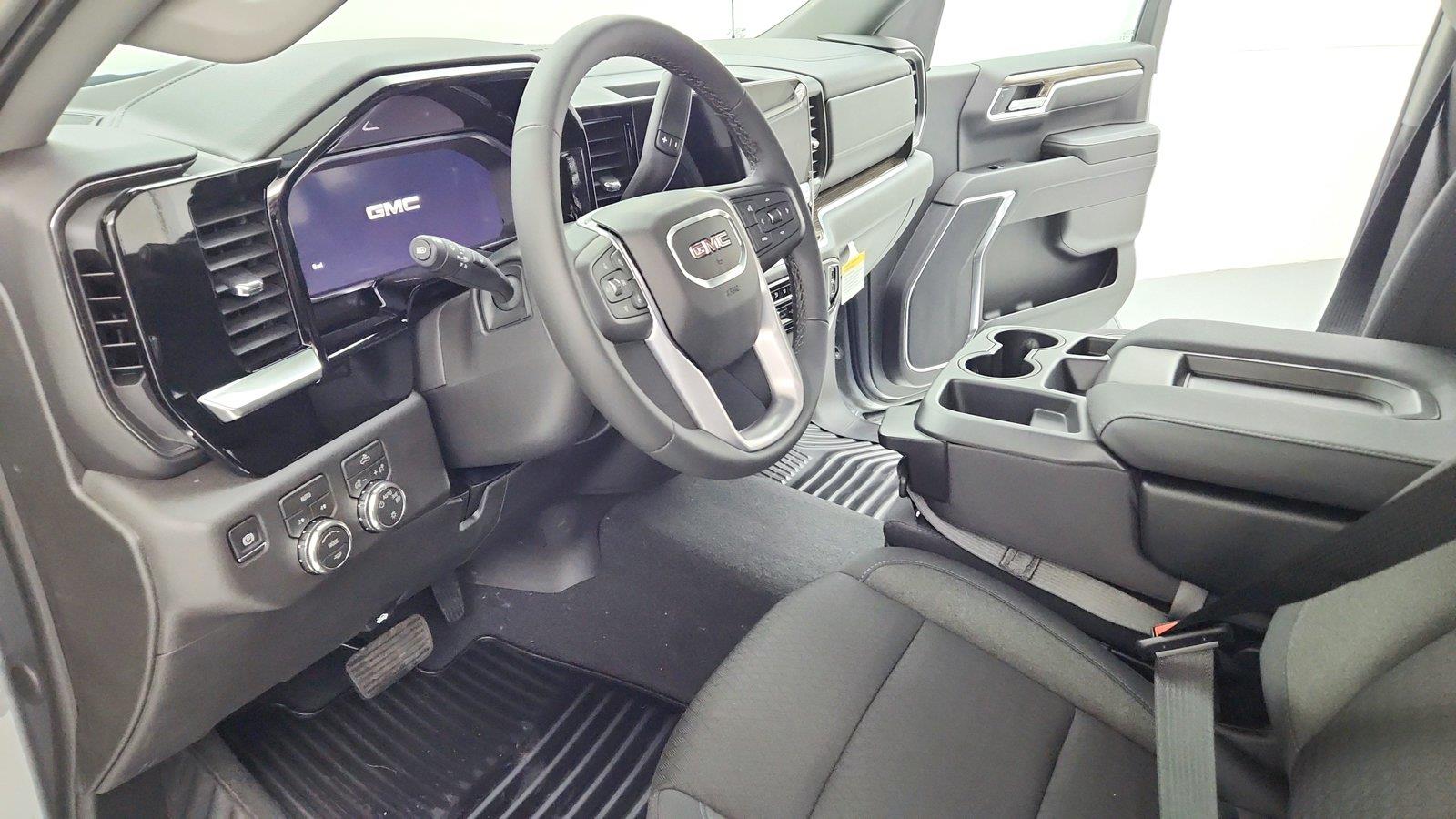 2026 GMC Sierra 1500 SLE - Photo 17