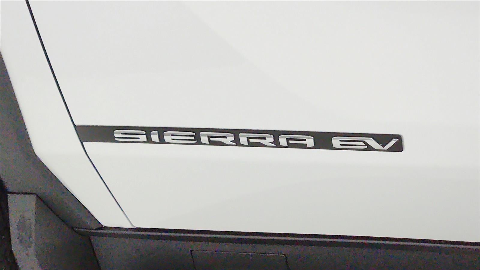 2026 GMC Sierra EV Elevation - Photo 21