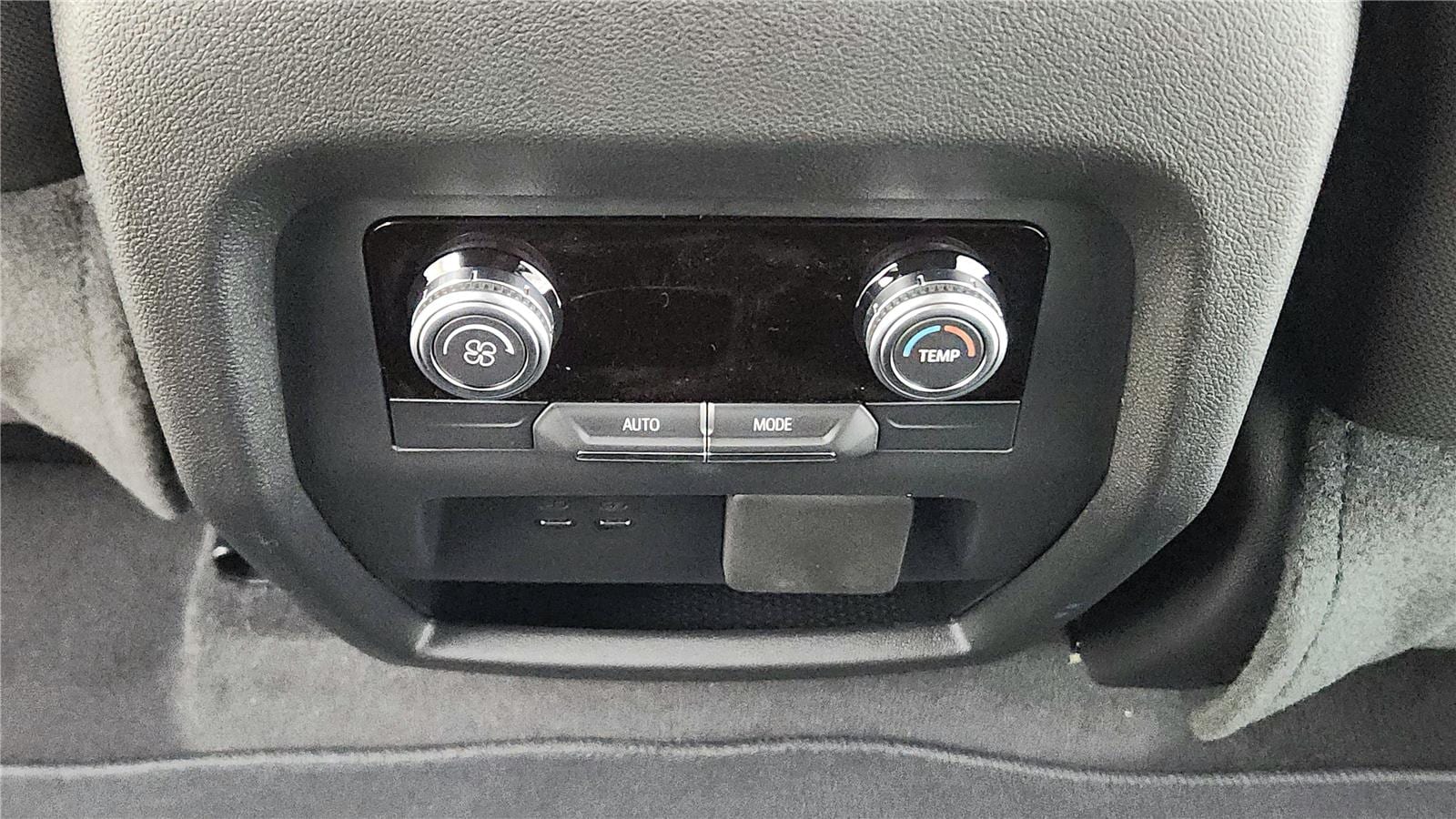 2026 GMC Acadia Elevation - Photo 29
