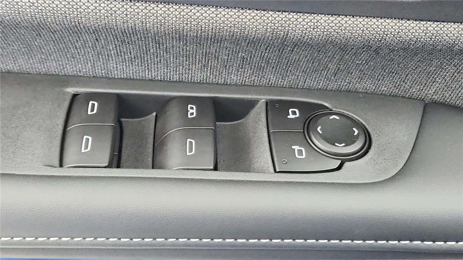 2026 GMC Sierra EV Elevation - Photo 24