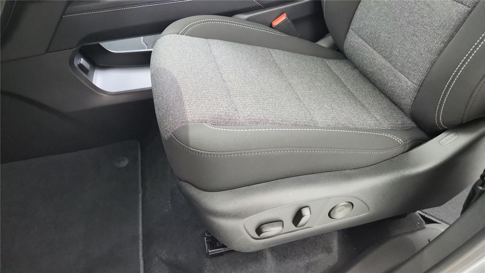 2026 GMC Acadia Elevation - Photo 22