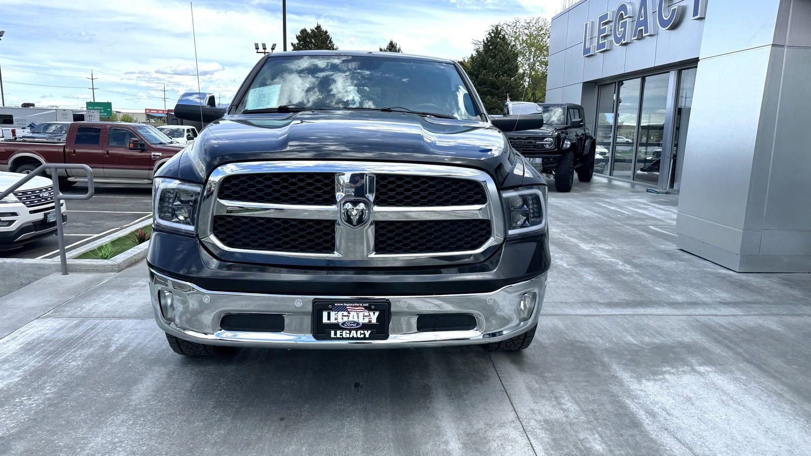 Used 2015 RAM Ram 1500 Pickup Laramie Limited with VIN 1C6RR7PM0FS631611 for sale in La Grande, OR