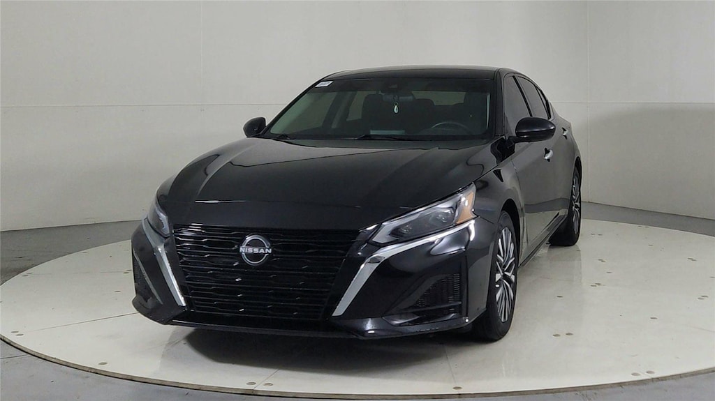 Certified 2024 Nissan Altima 2.5 SV Sedan