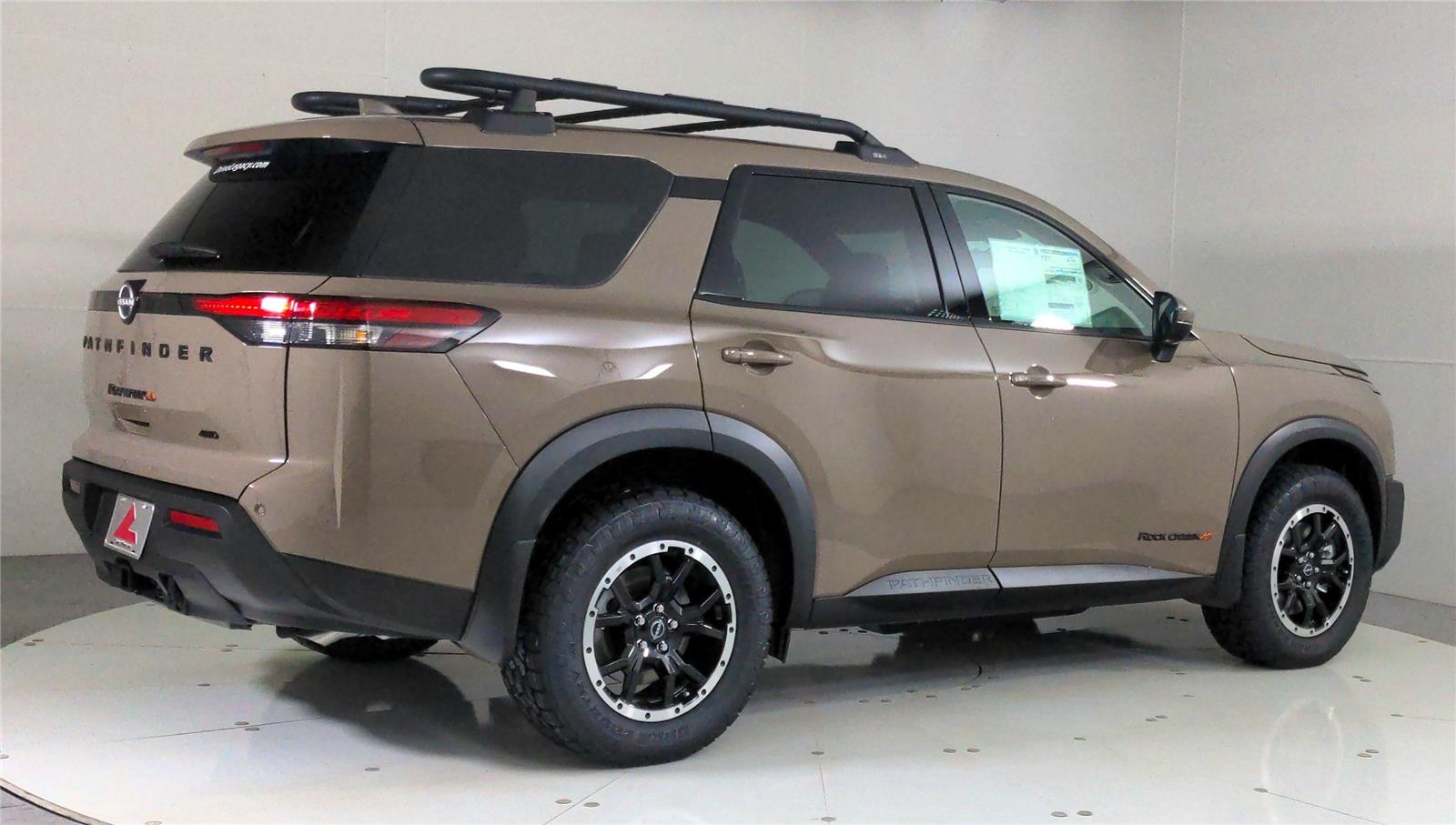 2023 Nissan Pathfinder Rock Creek photo 3