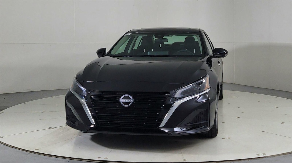 New 2025 Nissan Altima SL Sedan