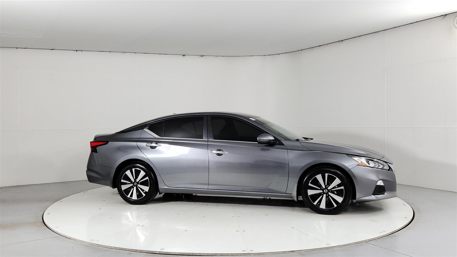 Certified 2022 Nissan Altima SV with VIN 1N4BL4DV3NN375037 for sale in London, KY