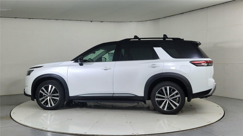 New 2025 Nissan Pathfinder Platinum SUV
