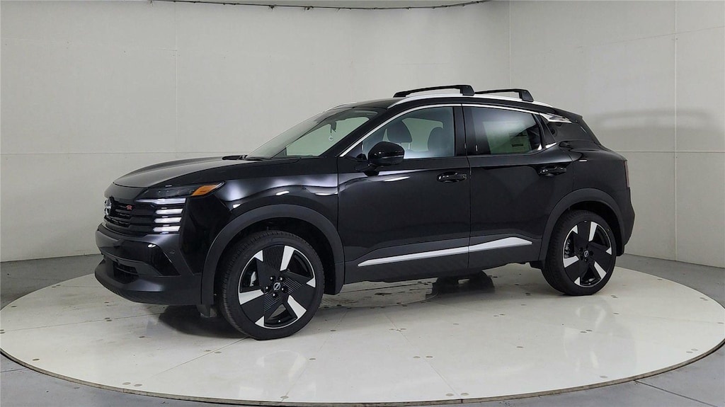 New 2026 Nissan Kicks SR SUV