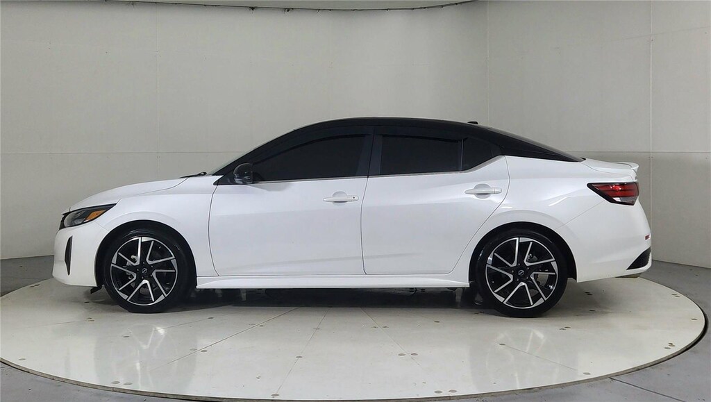 Certified 2025 Nissan Sentra SR Sedan