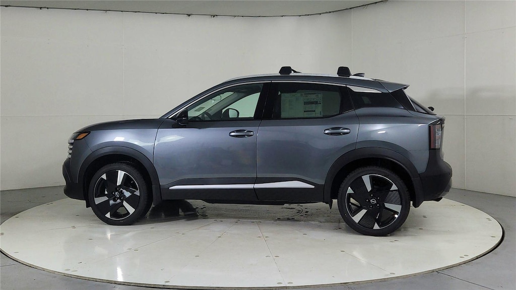 New 2026 Nissan Kicks SR SUV