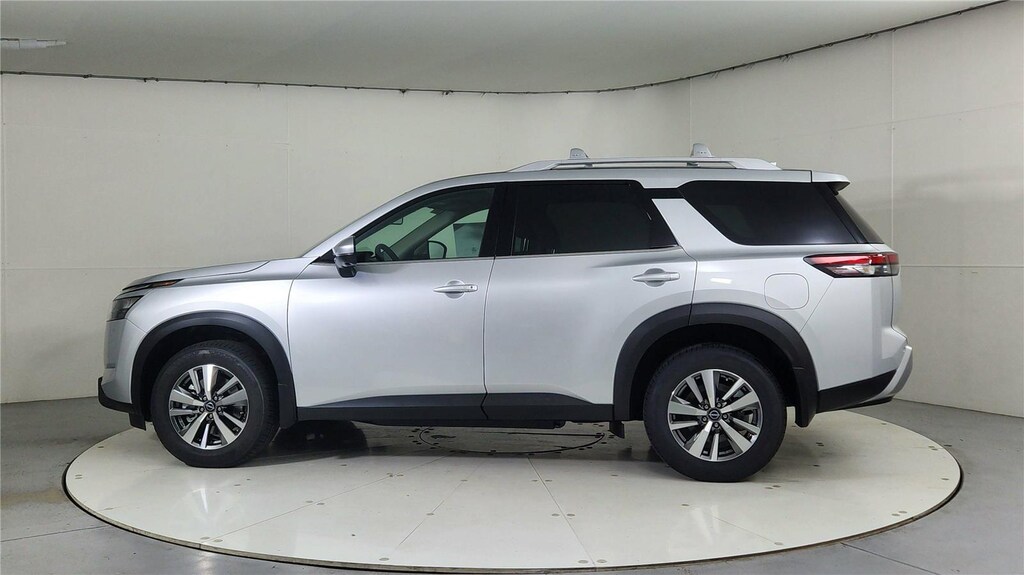 New 2025 Nissan Pathfinder SL SUV