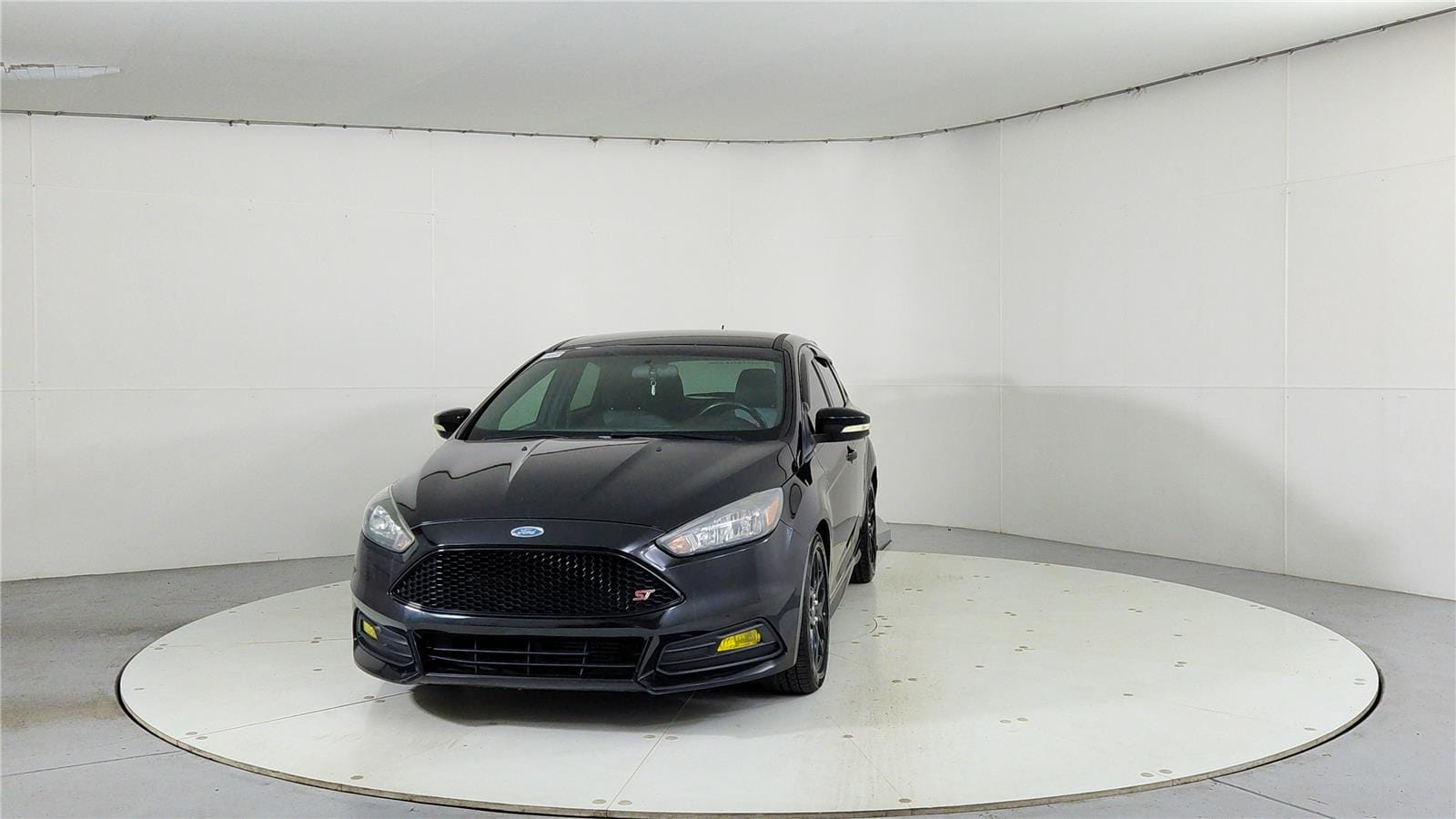 Used 2017 Ford Focus ST with VIN 1FADP3L92HL302043 for sale in London, KY