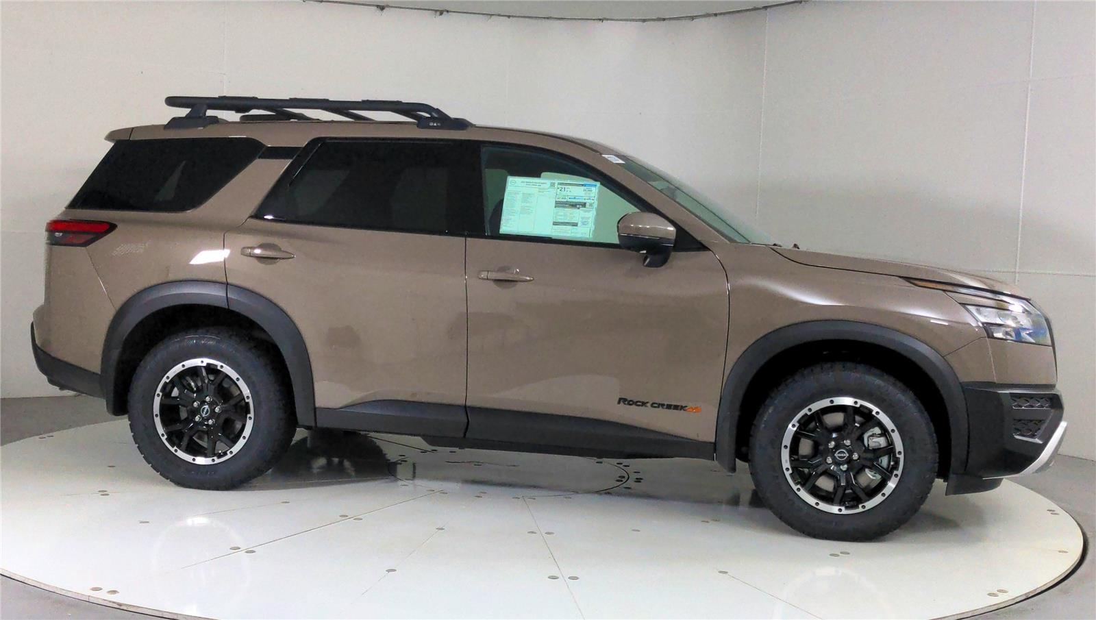 2023 Nissan Pathfinder Rock Creek photo 2