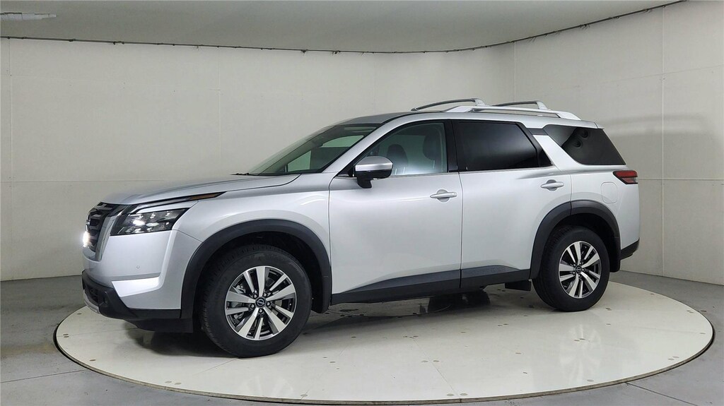 New 2025 Nissan Pathfinder SL SUV