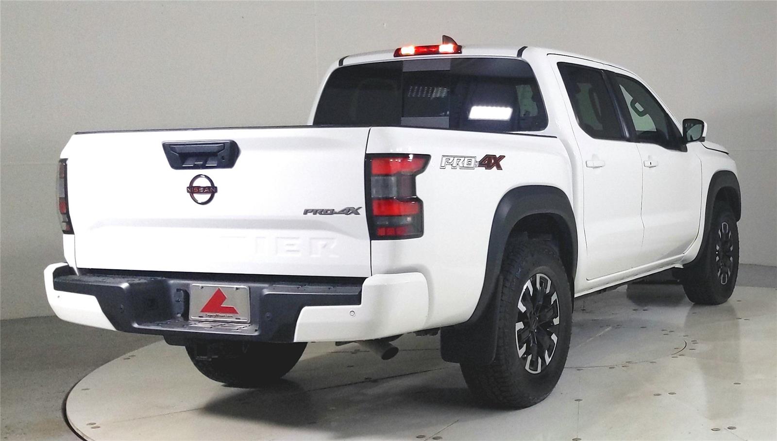 2023 Nissan Frontier PRO-4X photo 4