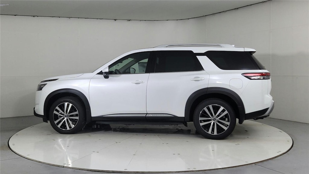 New 2025 Nissan Pathfinder Platinum SUV
