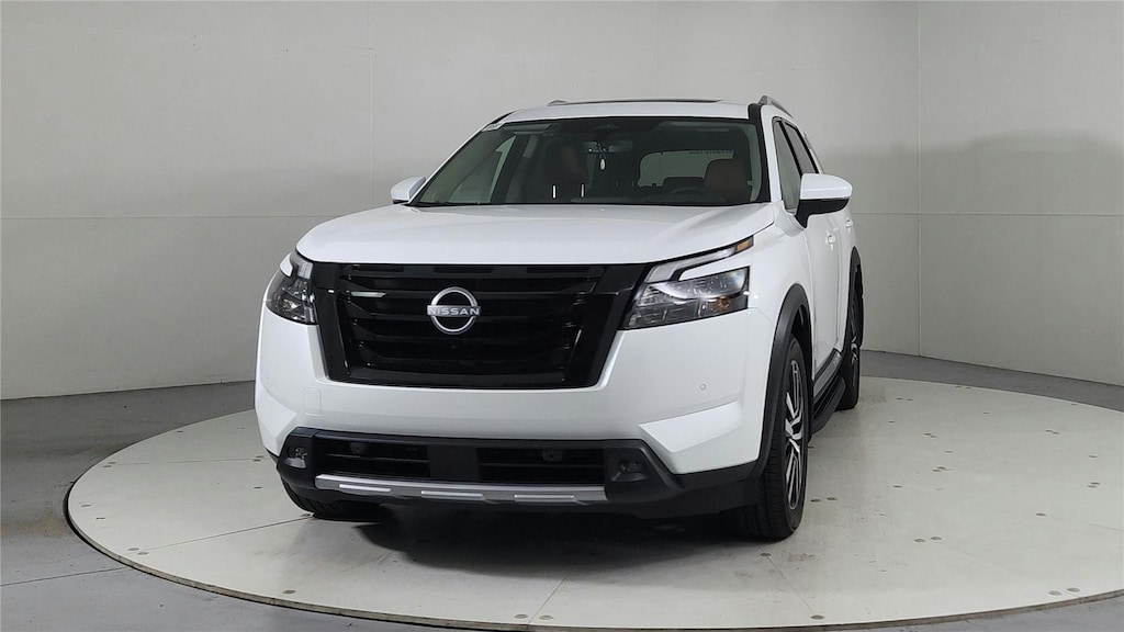 New 2025 Nissan Pathfinder Platinum SUV