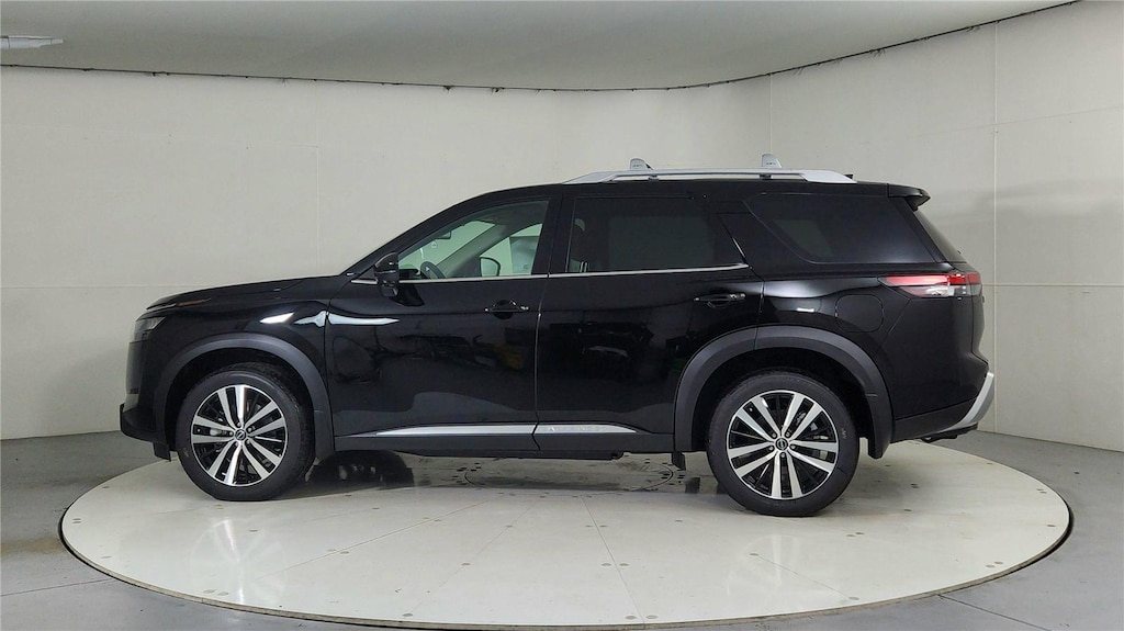 New 2025 Nissan Pathfinder Platinum SUV