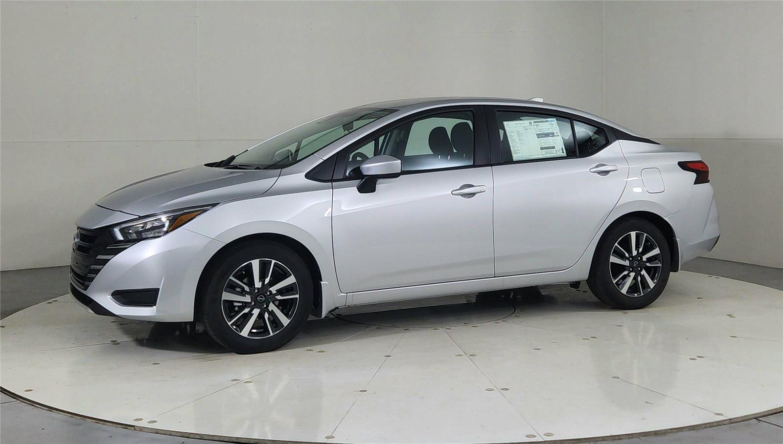 2025 Nissan Versa SV photo 3