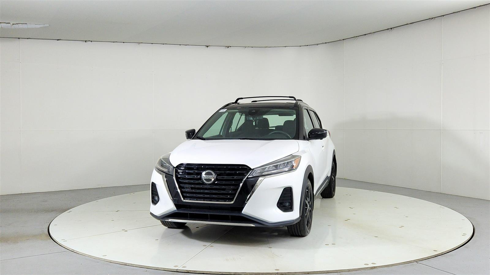 Used 2021 Nissan Kicks SR with VIN 3N1CP5DV0ML477227 for sale in London, KY