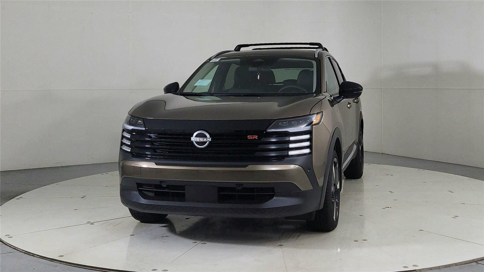 2026 Nissan Kicks SR photo 2