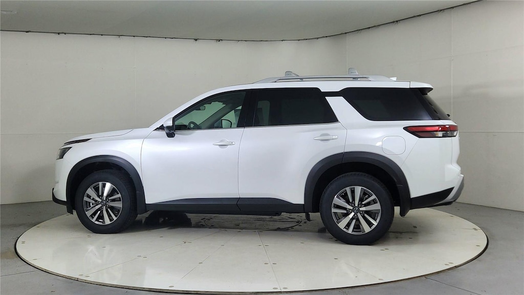 New 2025 Nissan Pathfinder SL SUV