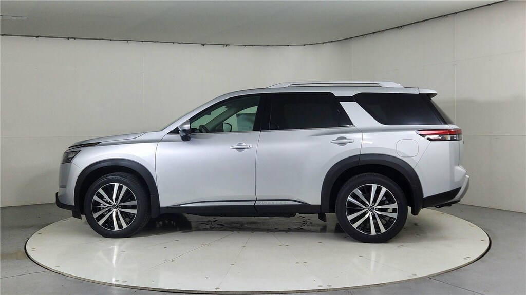 New 2025 Nissan Pathfinder Platinum SUV