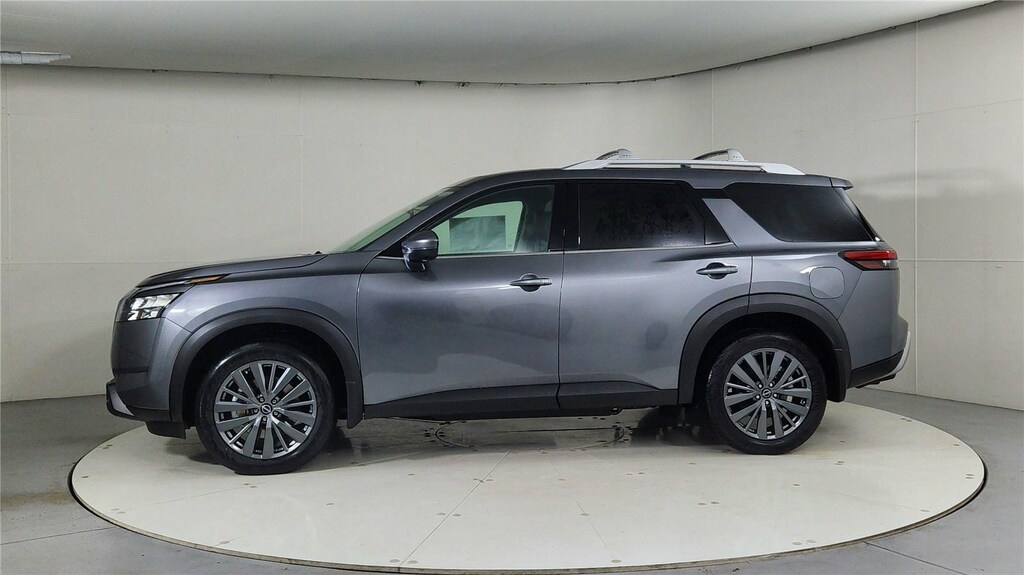 New 2025 Nissan Pathfinder SL SUV