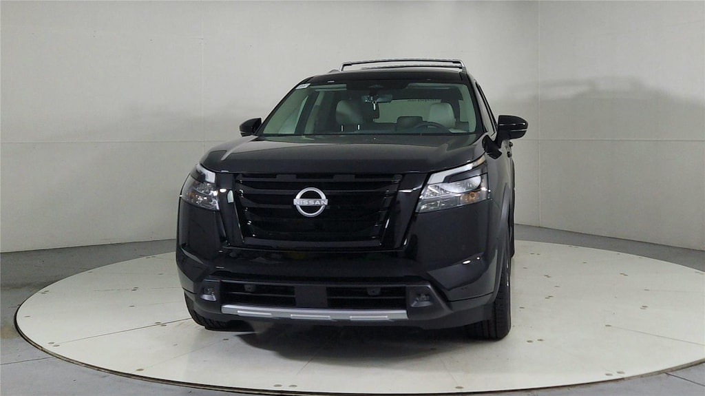 New 2025 Nissan Pathfinder SL SUV