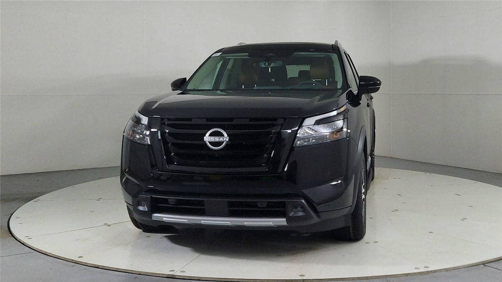 New 2025 Nissan Pathfinder Platinum SUV