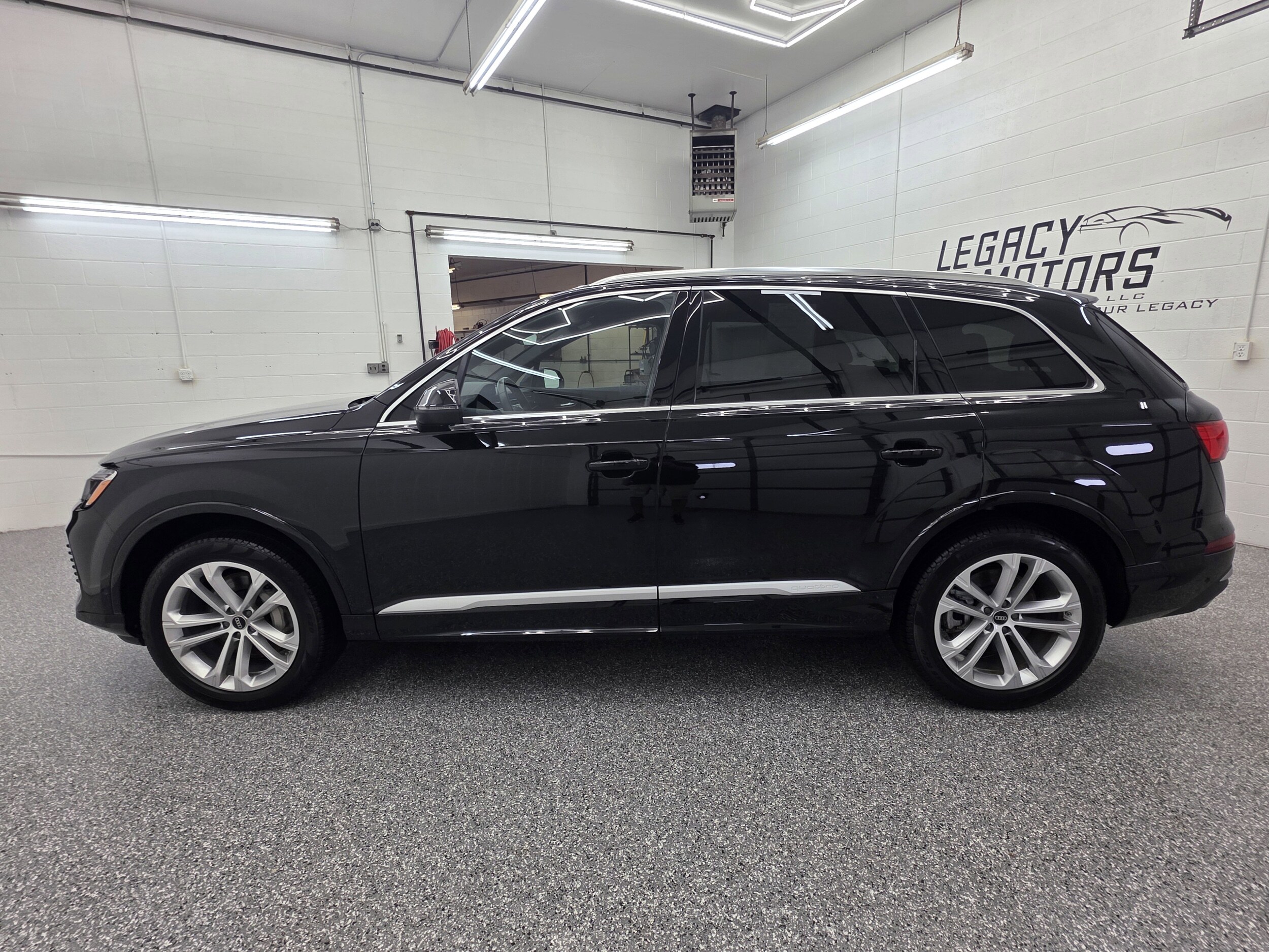 2025 Audi Q7 Premium Plus - Photo 10