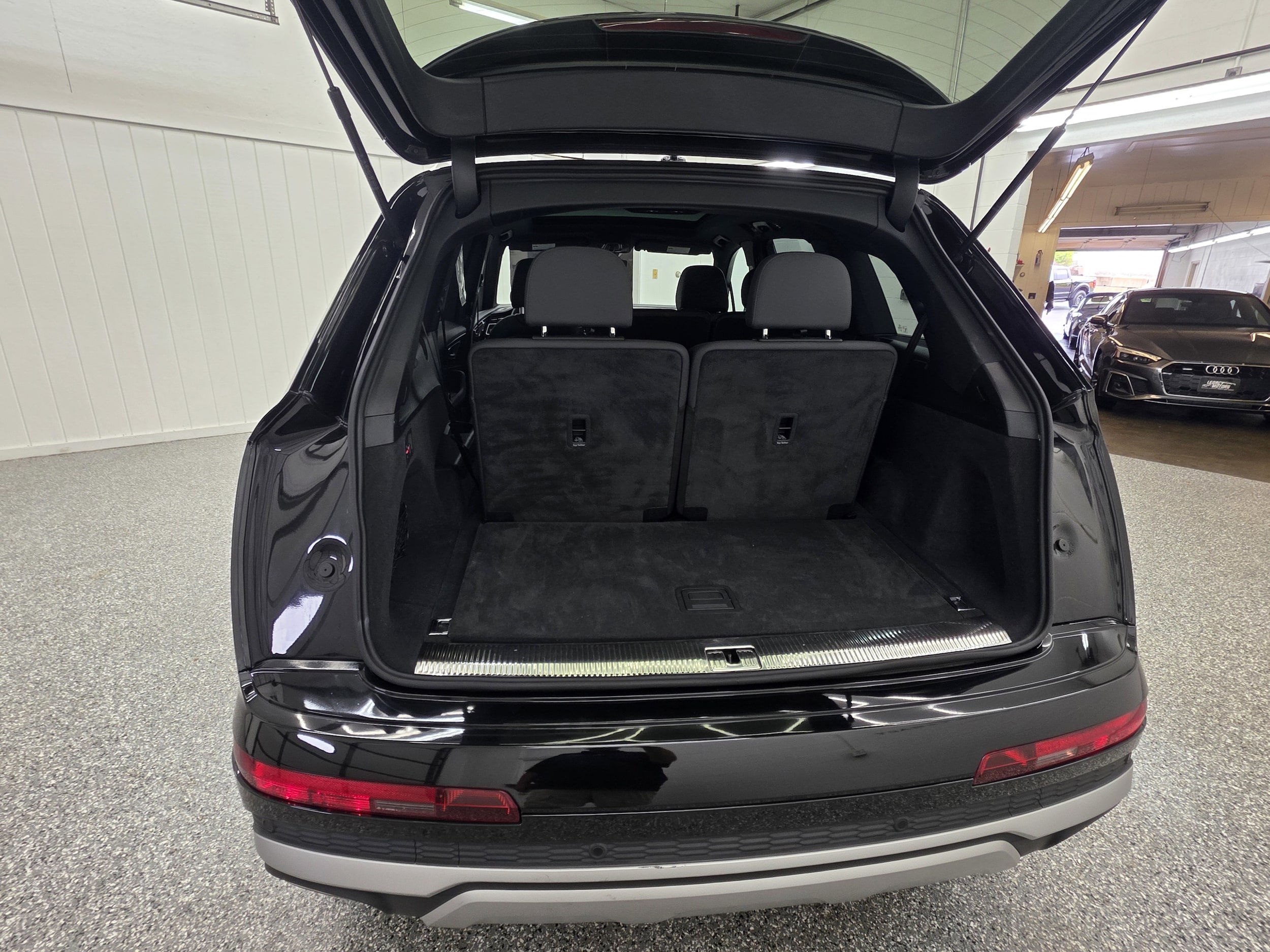 2025 Audi Q7 Premium Plus - Photo 8