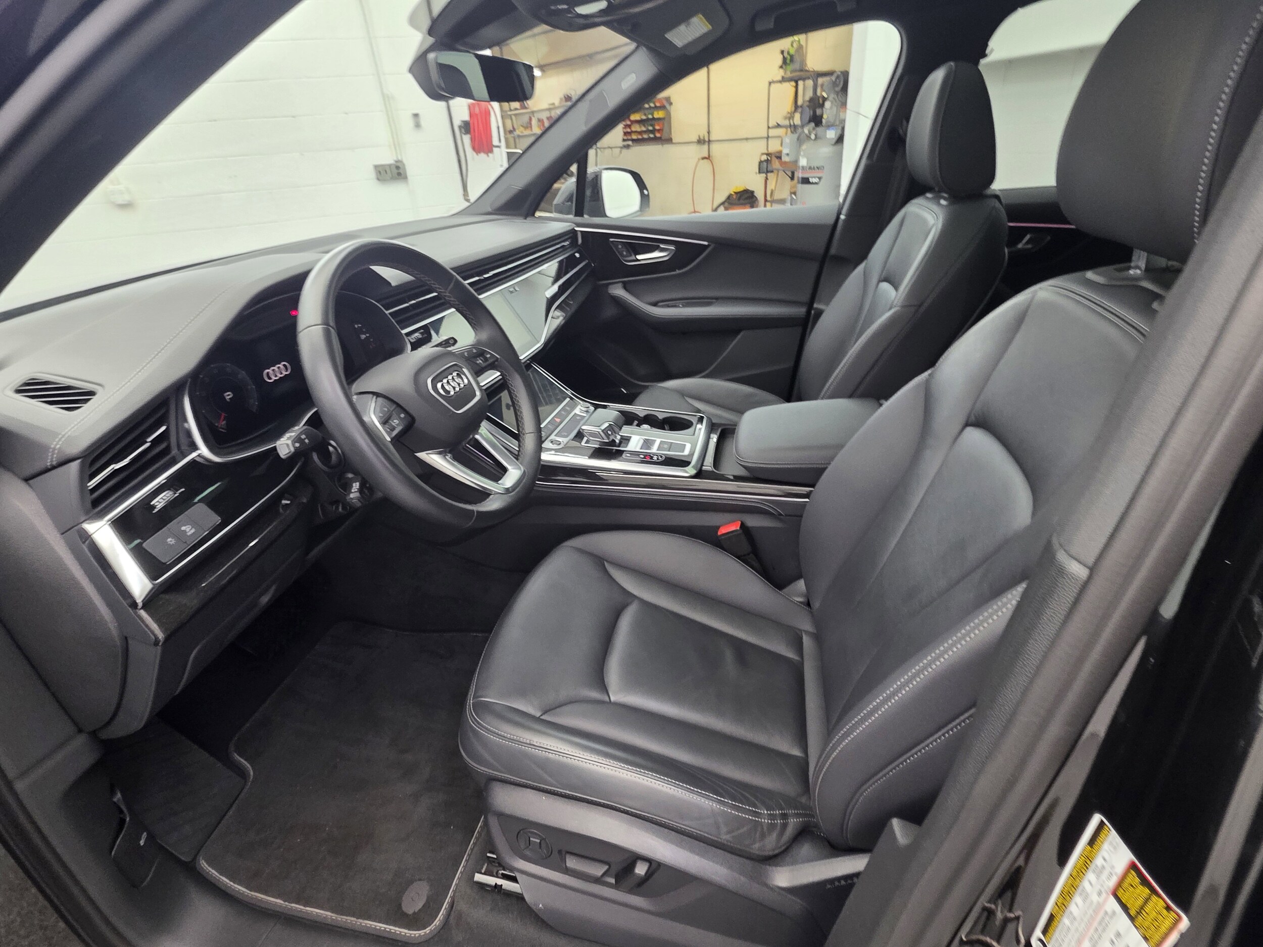 2025 Audi Q7 Premium Plus - Photo 17