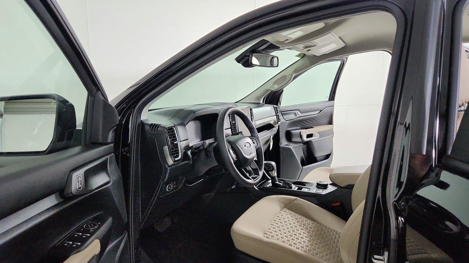 2025 Ford Ranger XLT - Photo 17