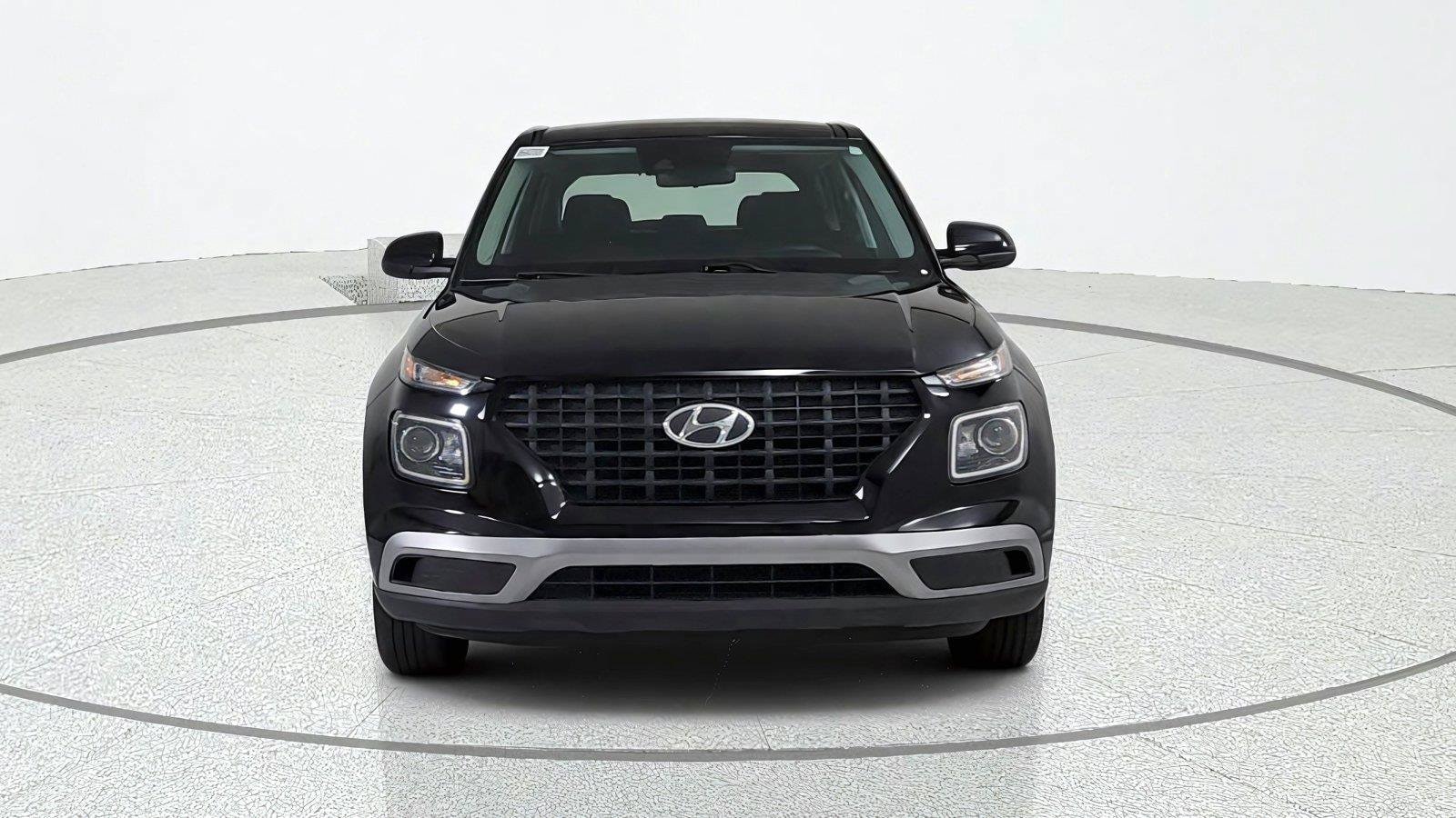 Used 2021 Hyundai Venue SE with VIN KMHRB8A30MU089300 for sale in London, KY