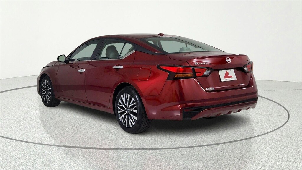 Used 2024 Nissan Altima 2.5 SV Sedan