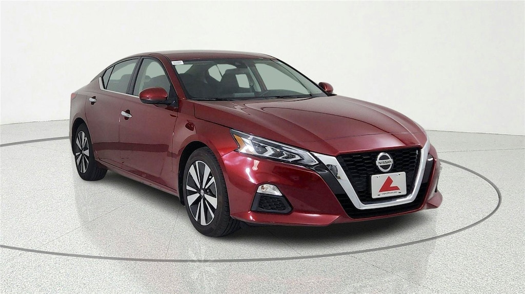Used 2022 Nissan Altima 2.5 SV Sedan