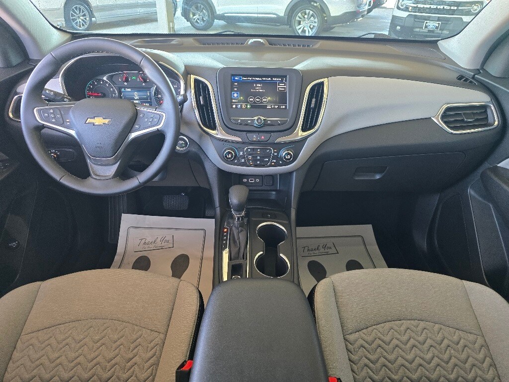 2023 Chevrolet Equinox LT photo 3