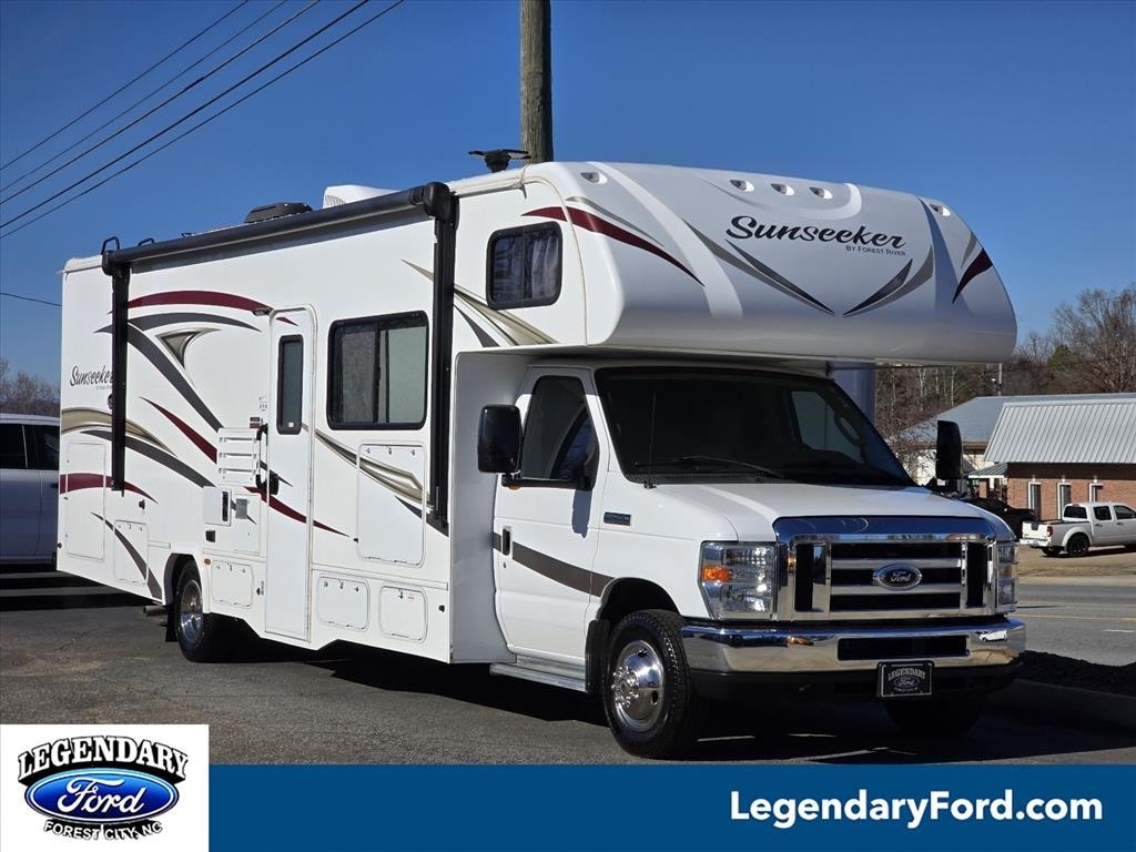 2017 Ford E-Series Cutaway Base's photo