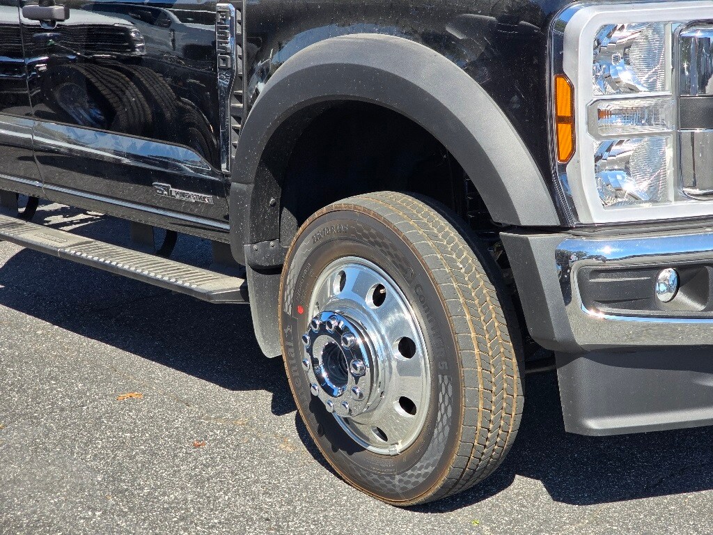 2026 Ford F-550 XLT photo 4